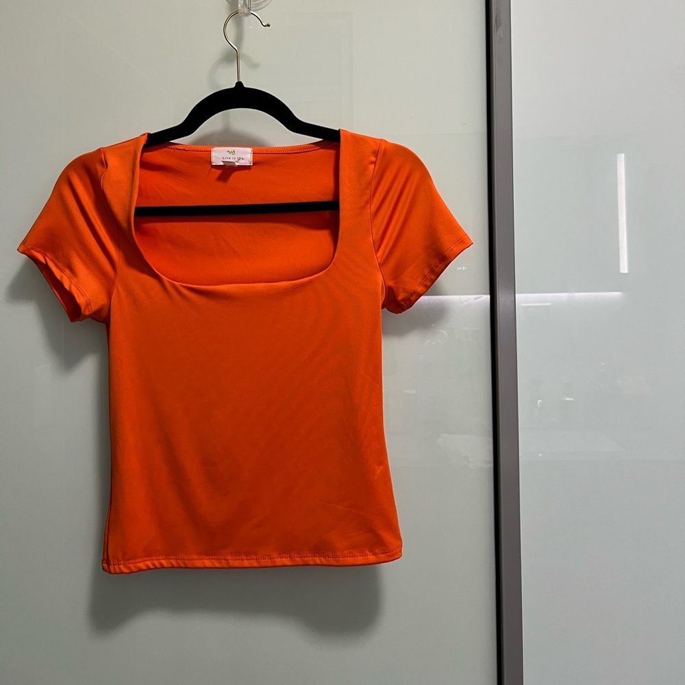 Square Neck Crop Top |